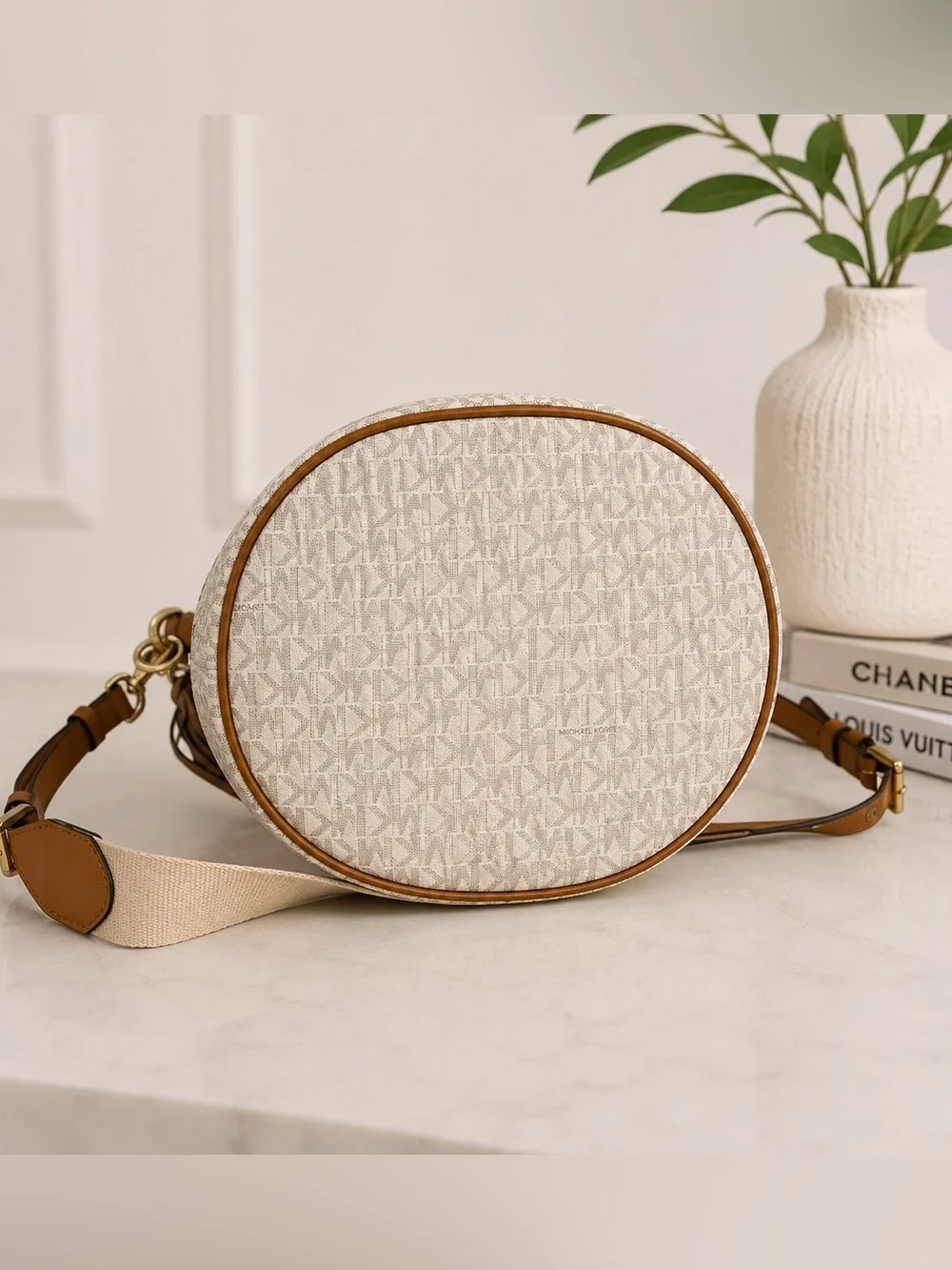 Michael Kors Brooke Medium Bucket Bag Vanilla MK Signature Leather Crossbody